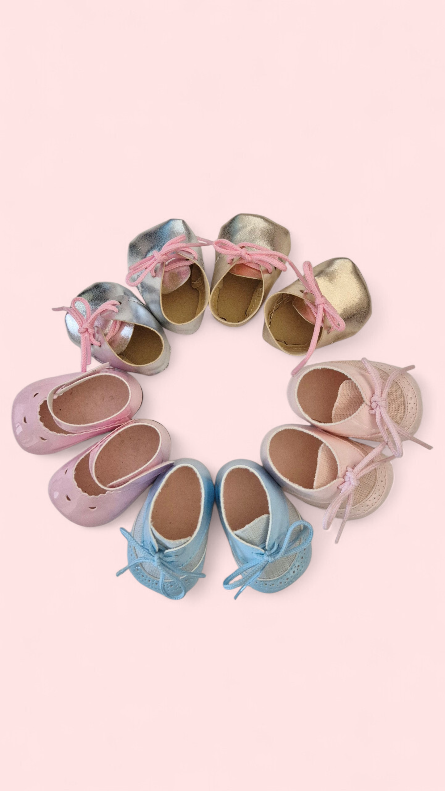 Chaussures pour poupées